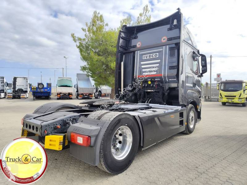 جرار Iveco