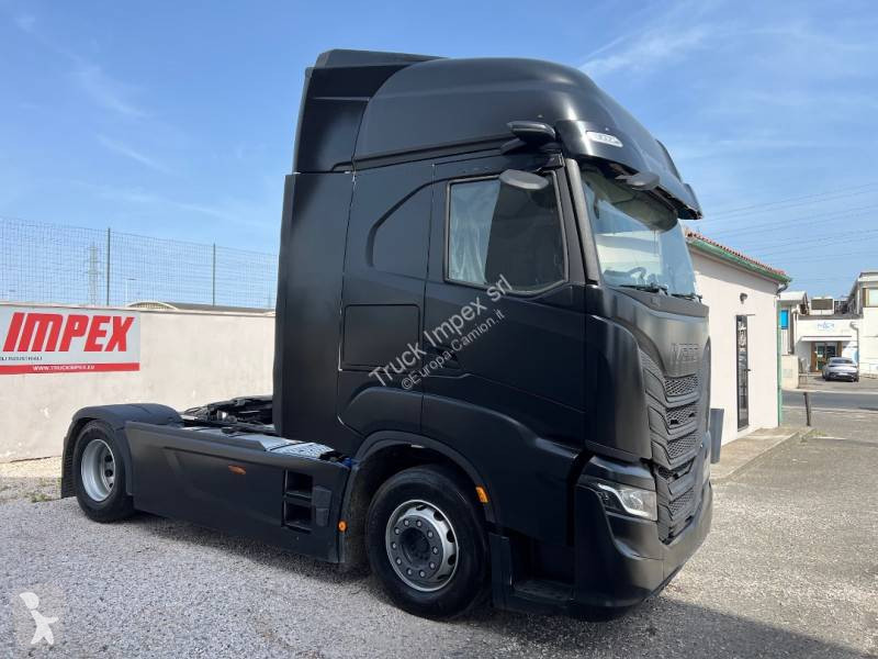 جرار Iveco