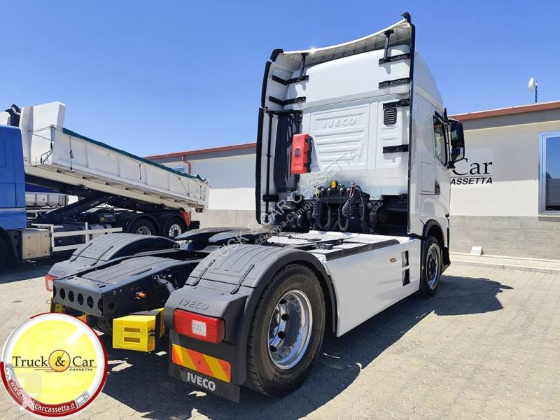 جرار Iveco