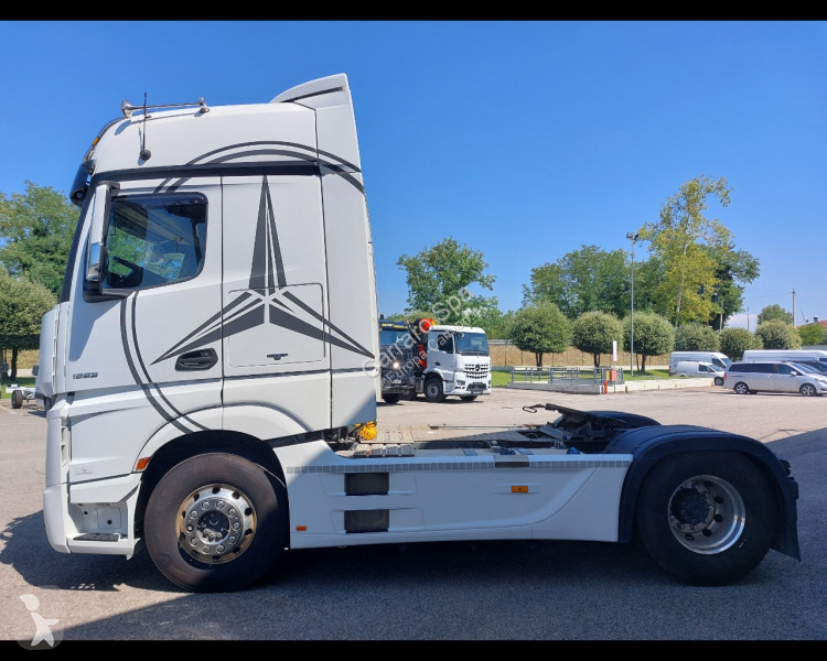 Traktor Mercedes 4 18 4x2