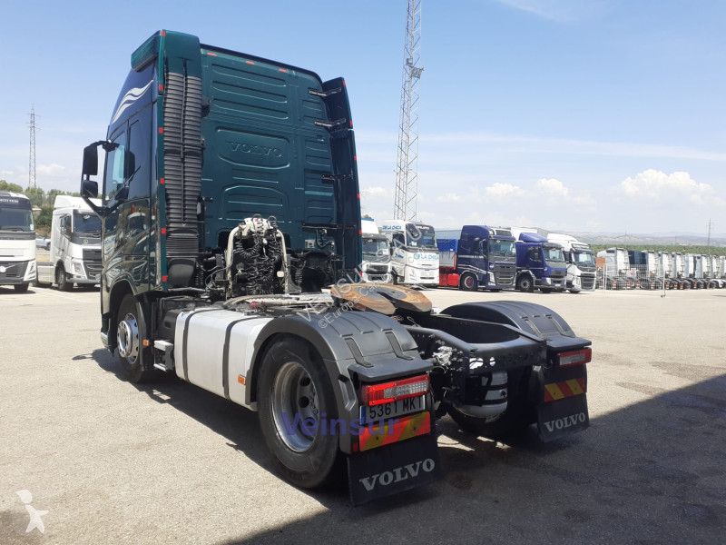 Cabeza tractora Volvo 4