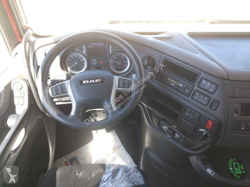 Tratores DAF XF  FT 4X2
