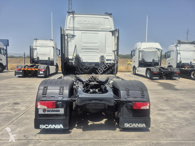 جرار Scania S 500 A4x2NA