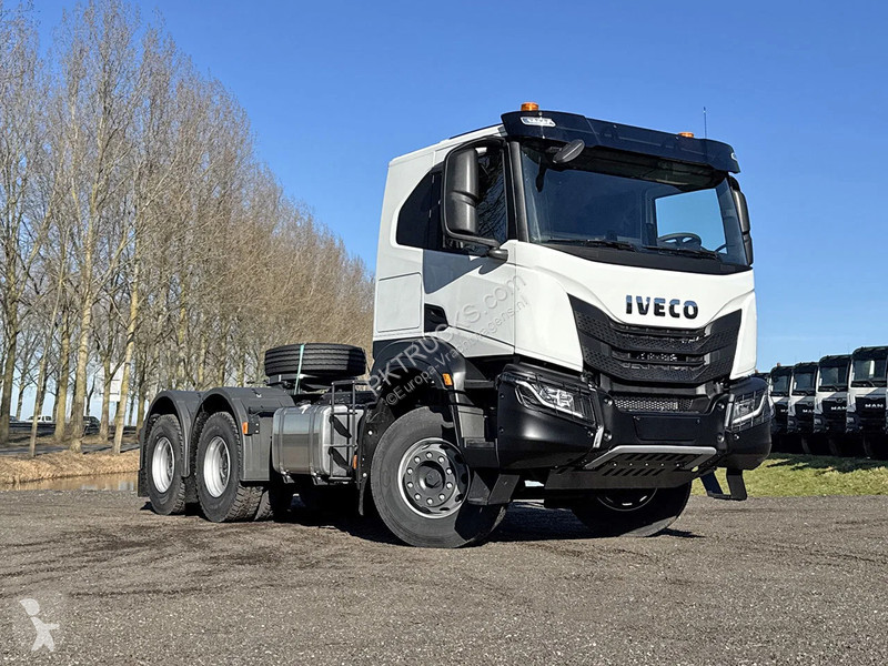 جرار Iveco T-Way AT720T43TH AT ADR Tractor Head...