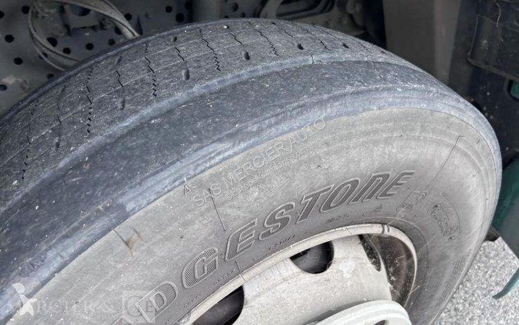 Cabeza tractora Mercedes