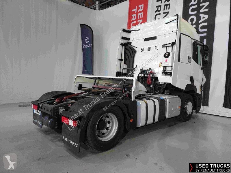 Nyergesvontató Renault