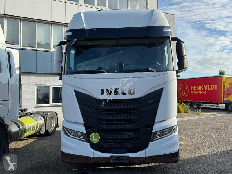 جرار Iveco 460 4X2 EURO 6 + INTARDER + ALCOA