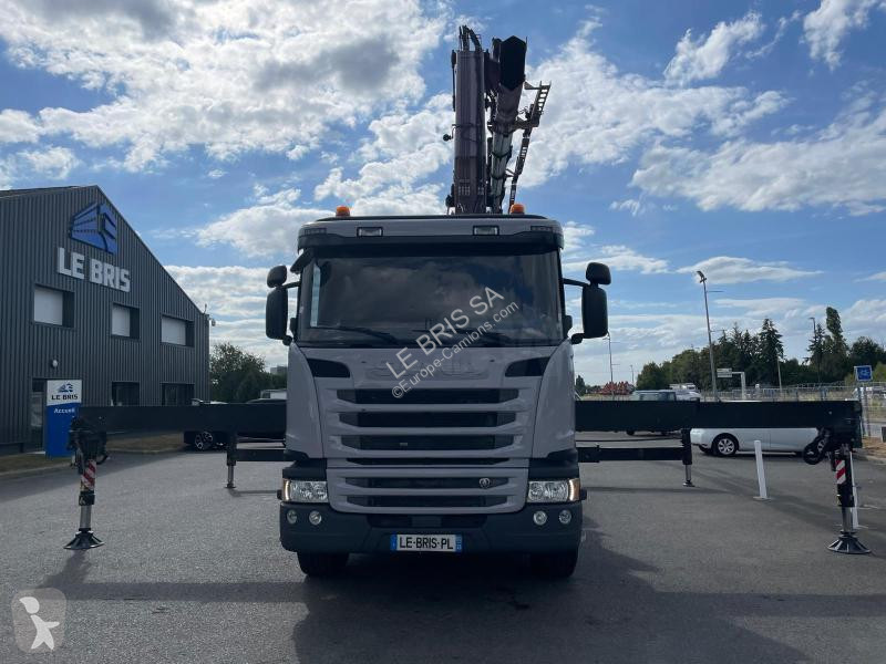 جرار Scania 490