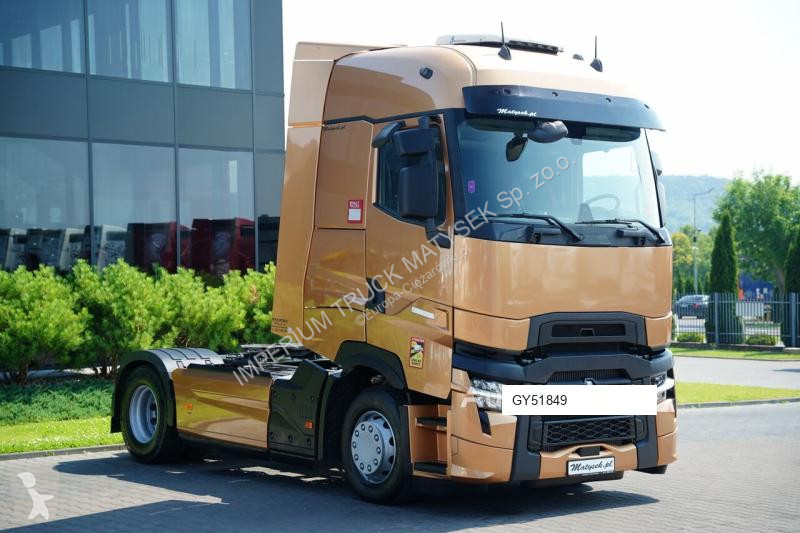 جرار Renault T 520