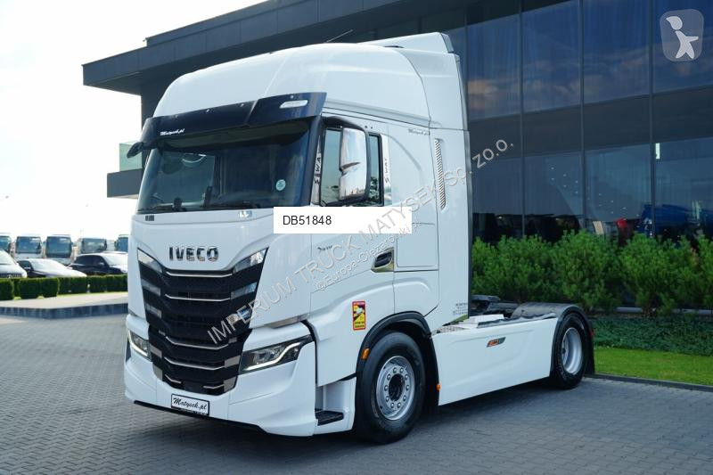 Влекач Iveco / 510