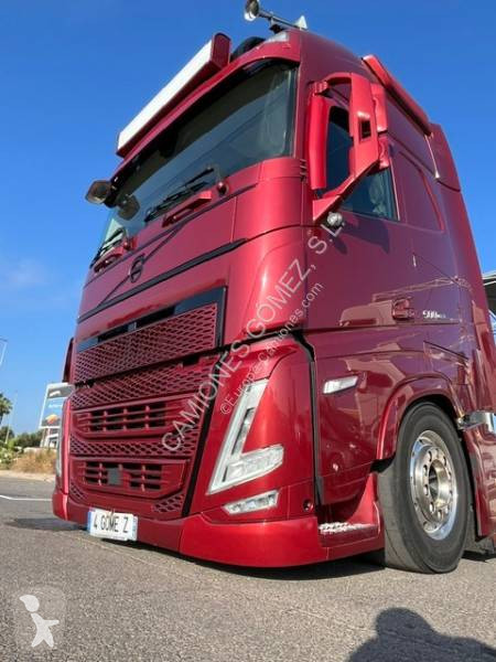 جرار Volvo