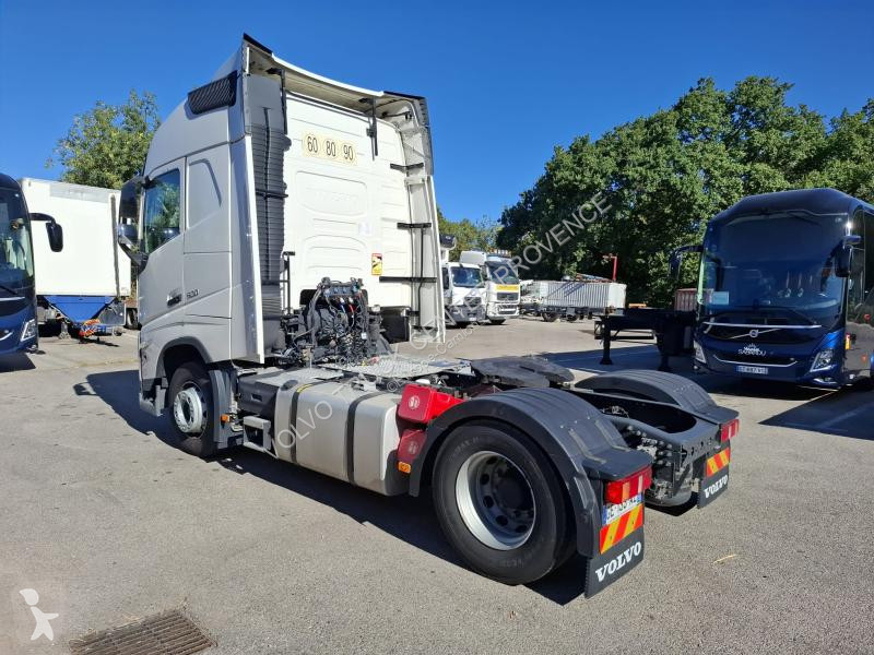 جرار Volvo 500