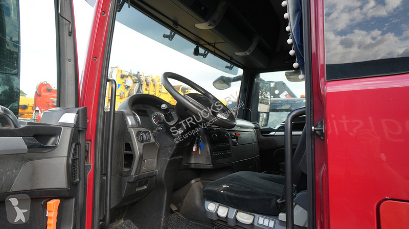 جرار MAN 26.440 6x2 gearbox problem