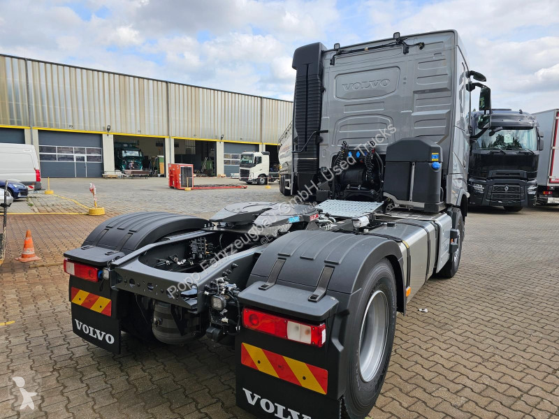 جرار Volvo 4x2 *X-Track, Hydraulik,1-Liege*