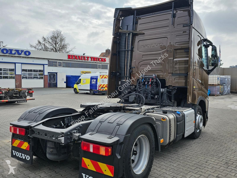 جرار Volvo FH 460 4x2...