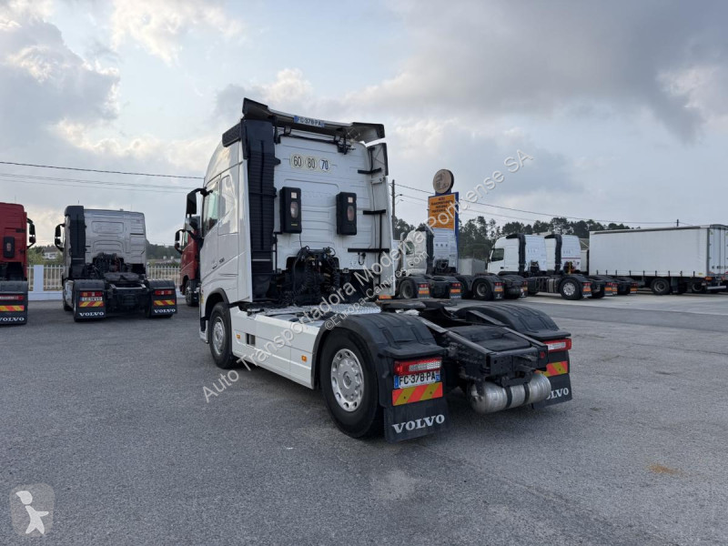 جرار Volvo 500