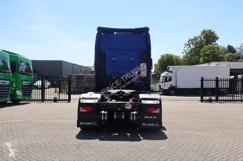 جرار MAN 26.500 * RETARDER * 6X2 *