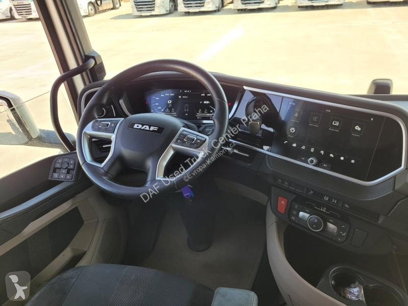 جرار DAF XG  FT LOW DECK 4X2