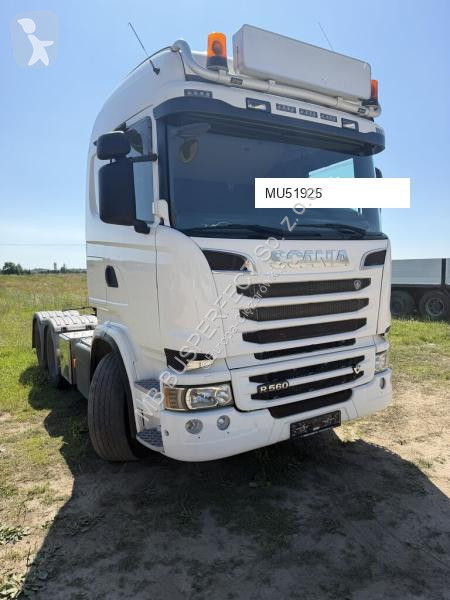 Влекач Scania R560