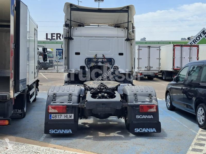 جرار Scania 400