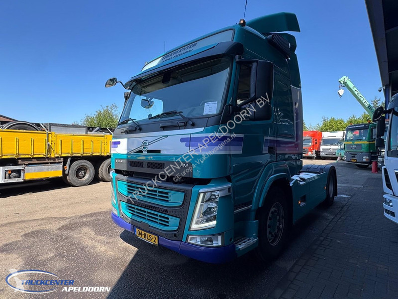 جرار Volvo Globetrotter 4x2