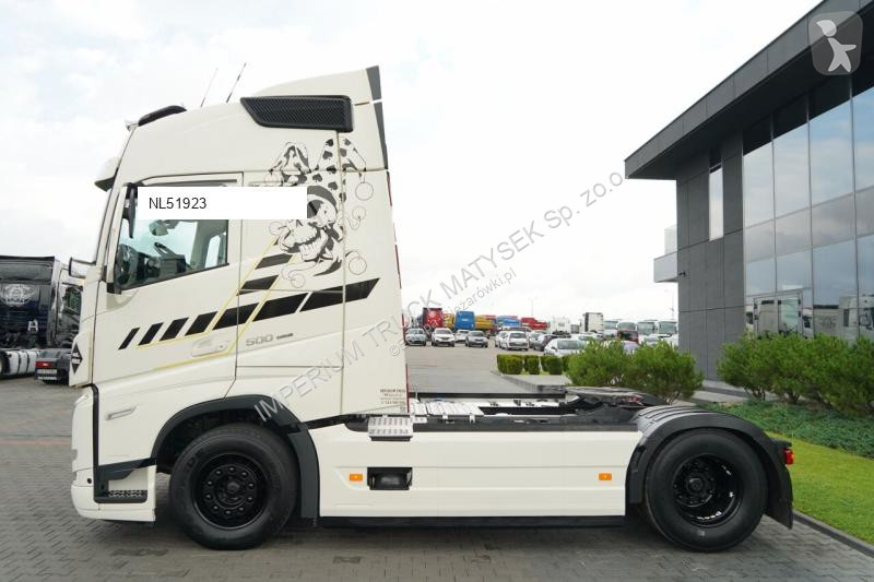 Влекач Volvo FH 500