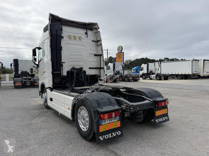 جرار Volvo 500