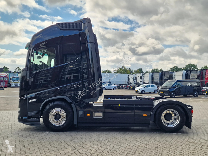 Traktor Volvo 13540 Aero Globetrotter XL 4x2 -...