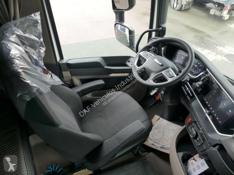 جرار DAF XG  FT 4X2