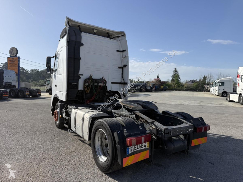 Traktor Volvo 400