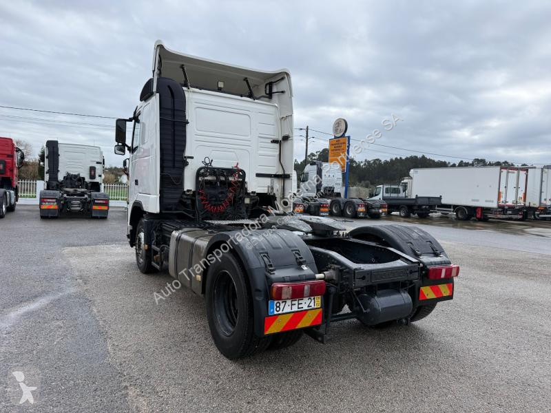 Traktor Volvo 400