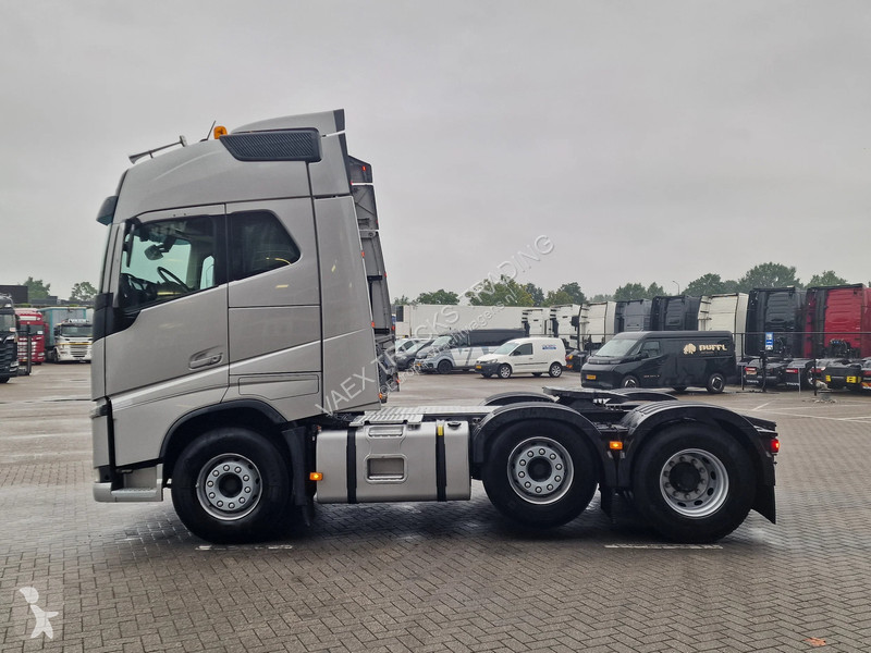 Tahač Volvo 13460 Globetrotter 6x2/4 - Full air...