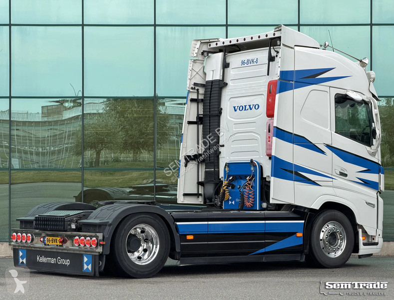 Tracteur Volvo 13500 GLOBETROTTER ONLY 312.000...