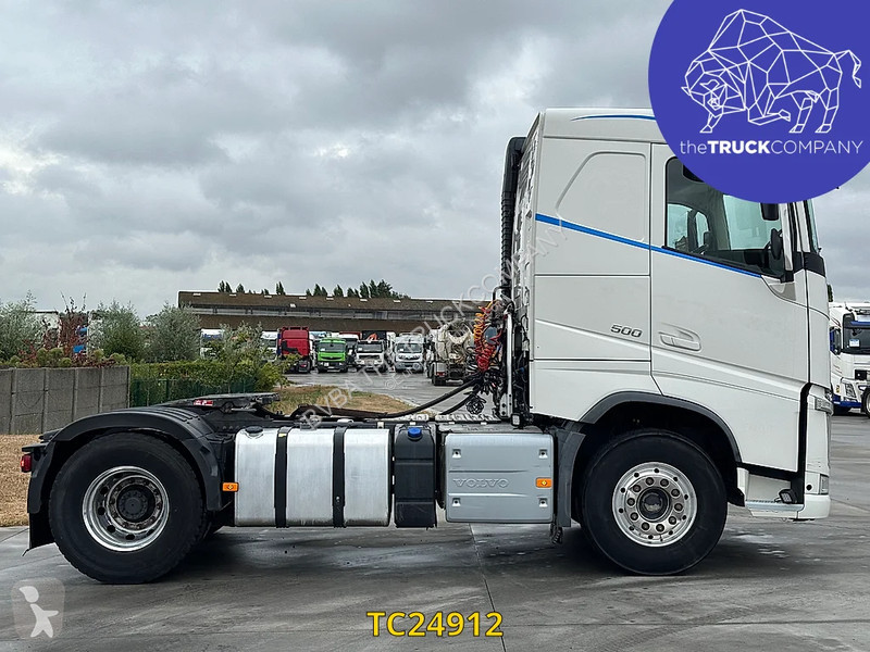 جرار Volvo