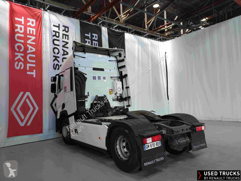 Nyergesvontató Renault
