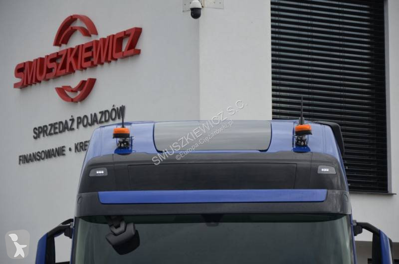 Cabeza tractora Volvo