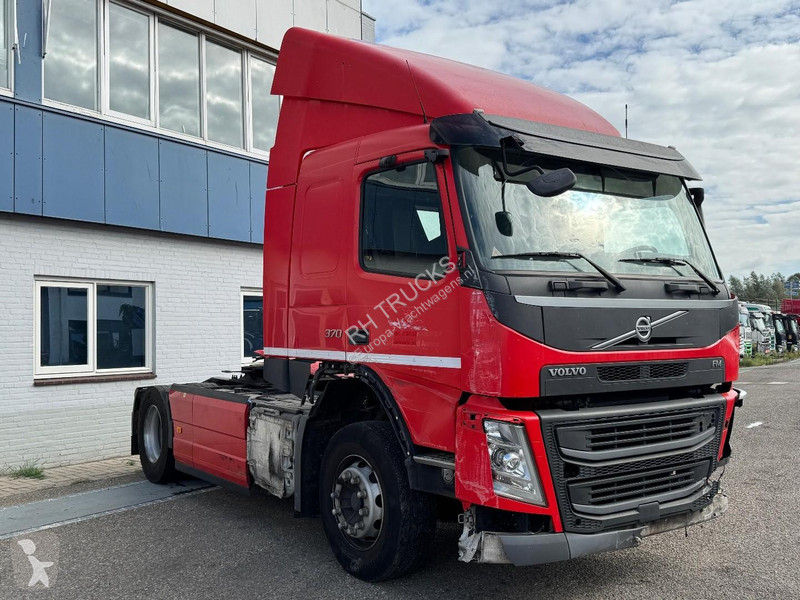 Trekker Volvo FM 370 4X2 EURO 6 - DAMAGED
