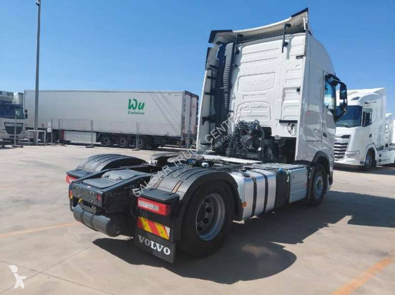 Cabeza tractora Volvo