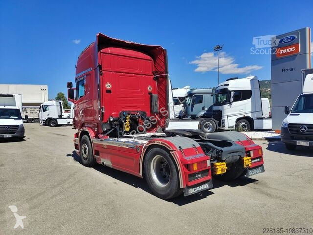 Tratores Scania - 560