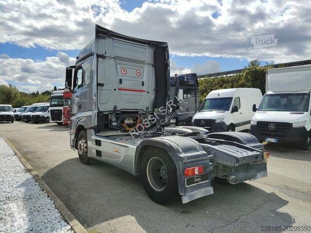 Tratores Mercedes - New L 1842 LS