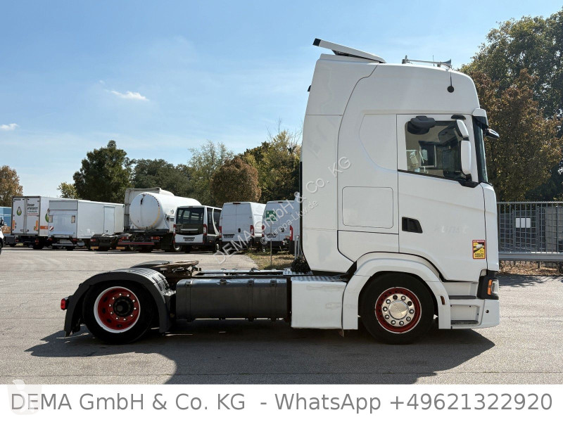 Cabeza tractora Scania...