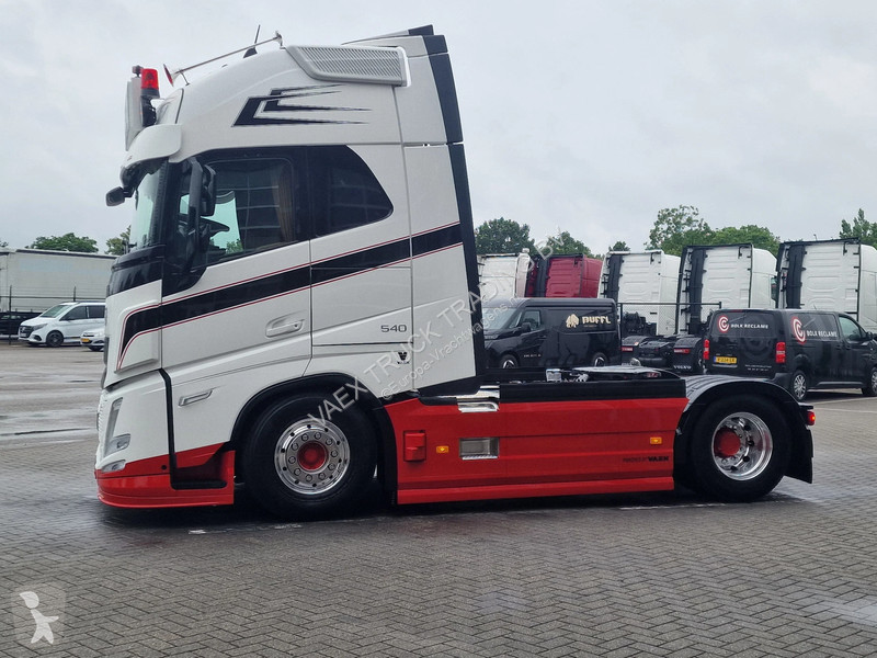 Trekker Volvo FH 500 Aero Globetrotter XL 4x2 -...