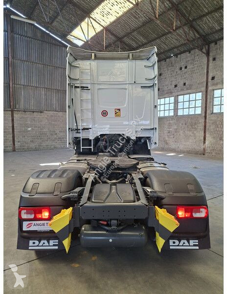 Cabeza tractora DAF