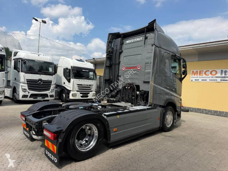 Cabeza tractora Volvo