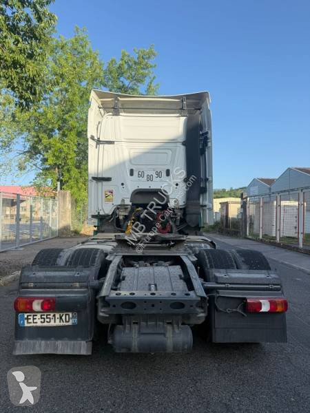 Cabeza tractora Mercedes 1845