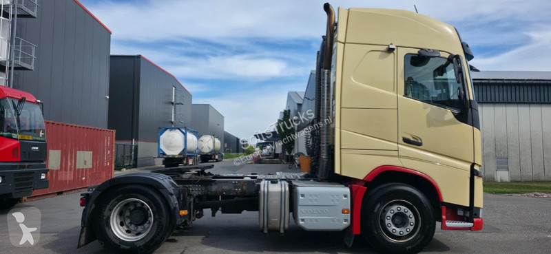 Тягач Volvo 500 Refrigerator + PTO