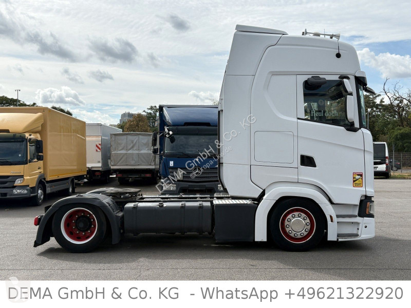 Cabeza tractora Scania...