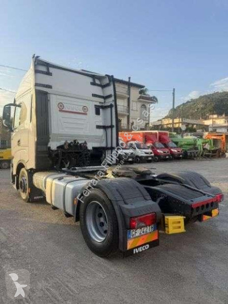 Nyergesvontató Iveco