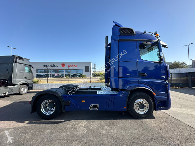 Cabeza tractora Mercedes  1851 LS