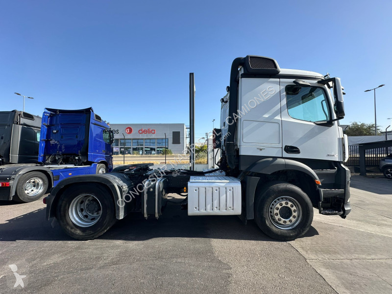 Cabeza tractora Mercedes  1843 LS